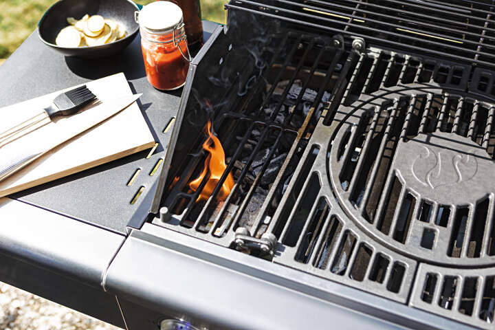 LANDMANN Triton 4.1 Gas- & Holzkohlegrill inkl. Grillaufsatz Edelstahl